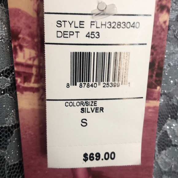 Perfect party dress in silver sparkly floral lace,bell sleeves, off shoulder - Picture 6 of 7